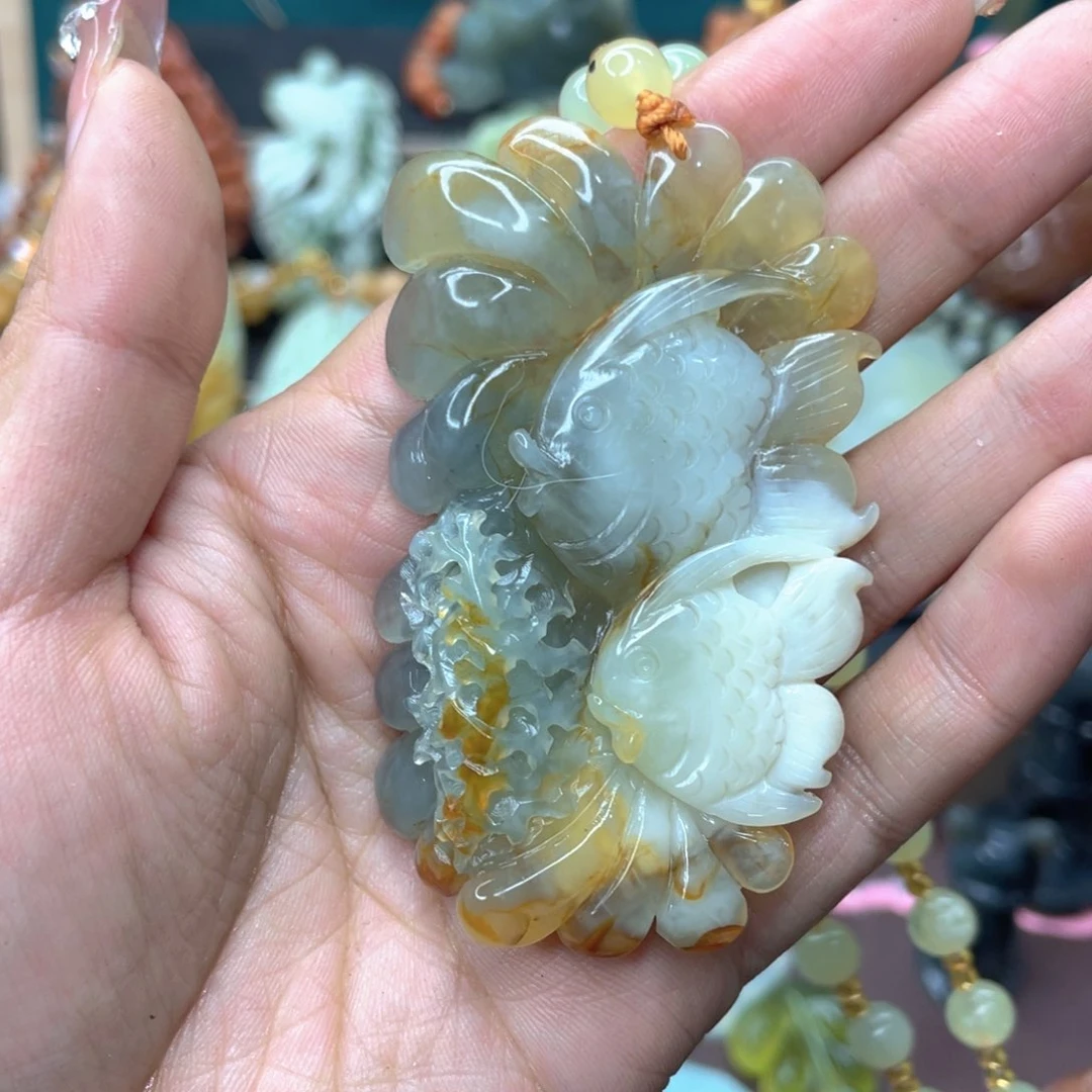 蛇纹石玉颈饰未镶嵌