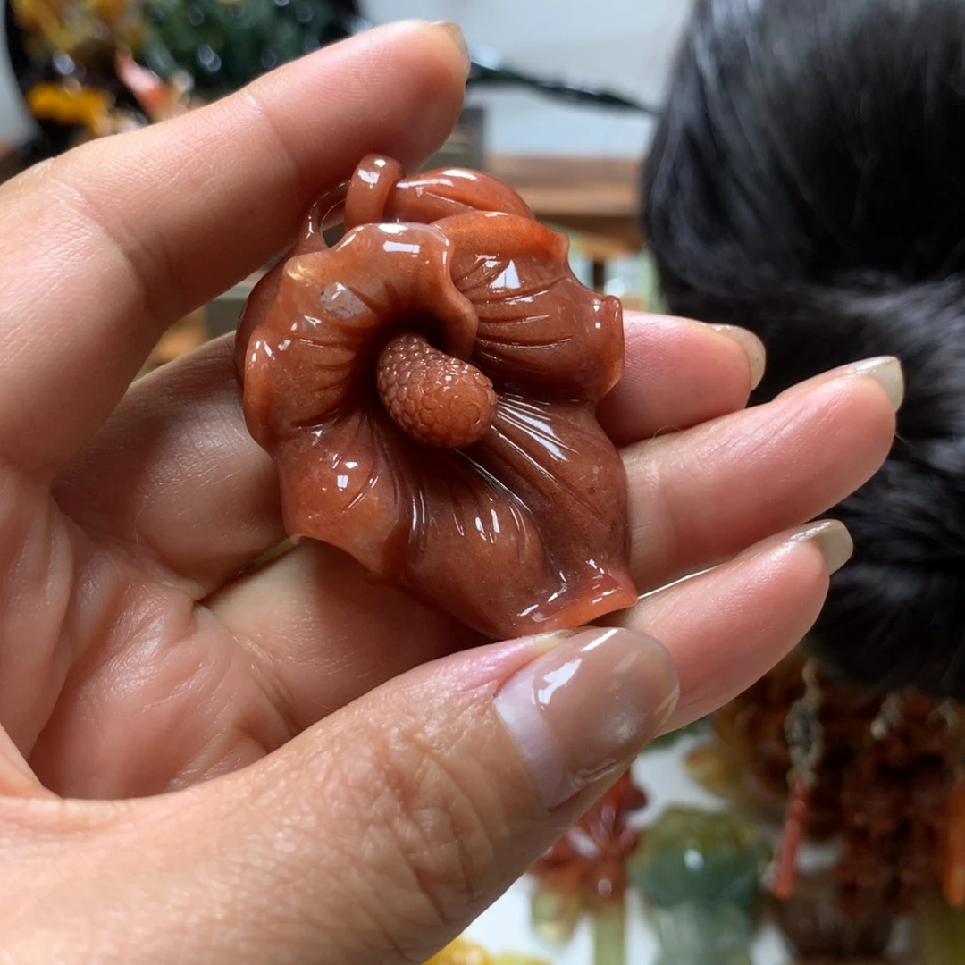 蛇纹石玉未镶嵌颈饰二****。