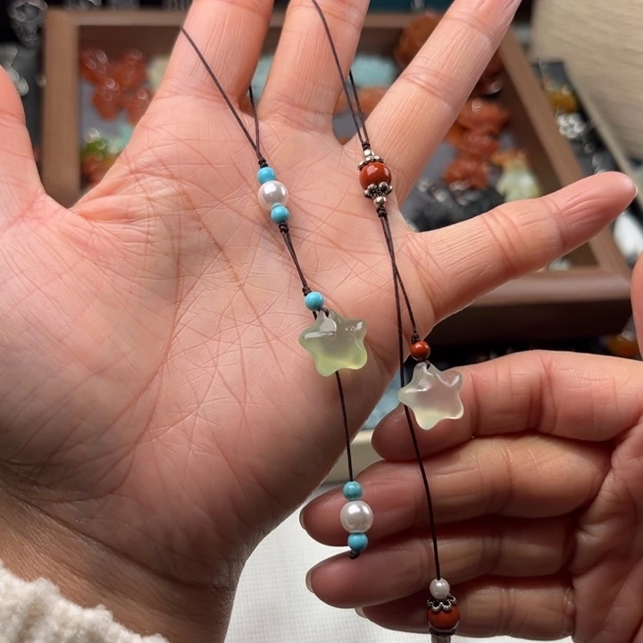 蛇纹石玉挂饰两件未镶嵌