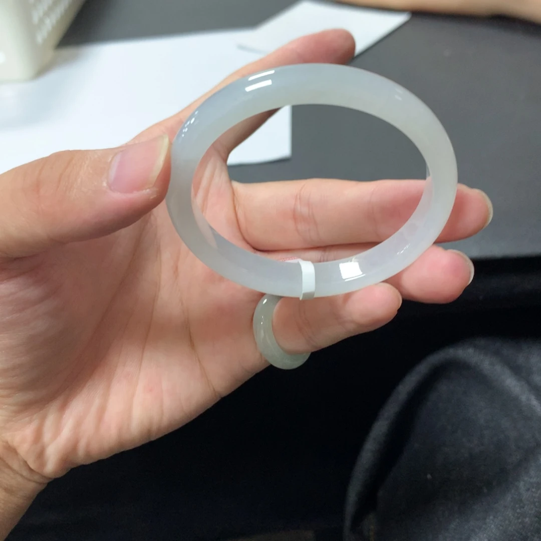 翡翠未镶嵌手镯69号53.3贵妃