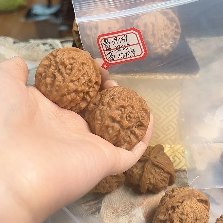 文玩核桃把件非嫁接马老四