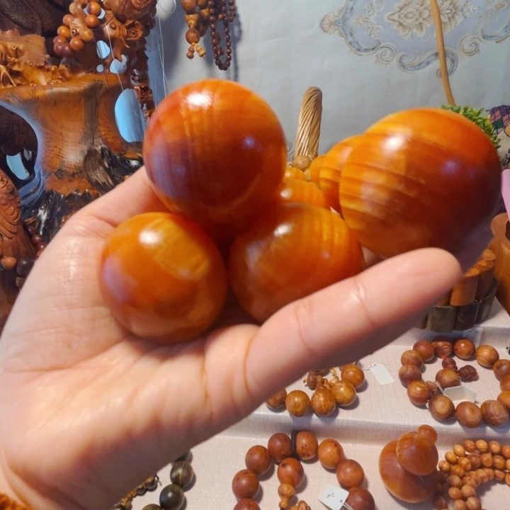 非金属木质?****发长白山琥珀木