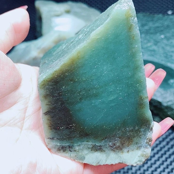 未镶嵌和田玉（糖玉）珠宝半成品