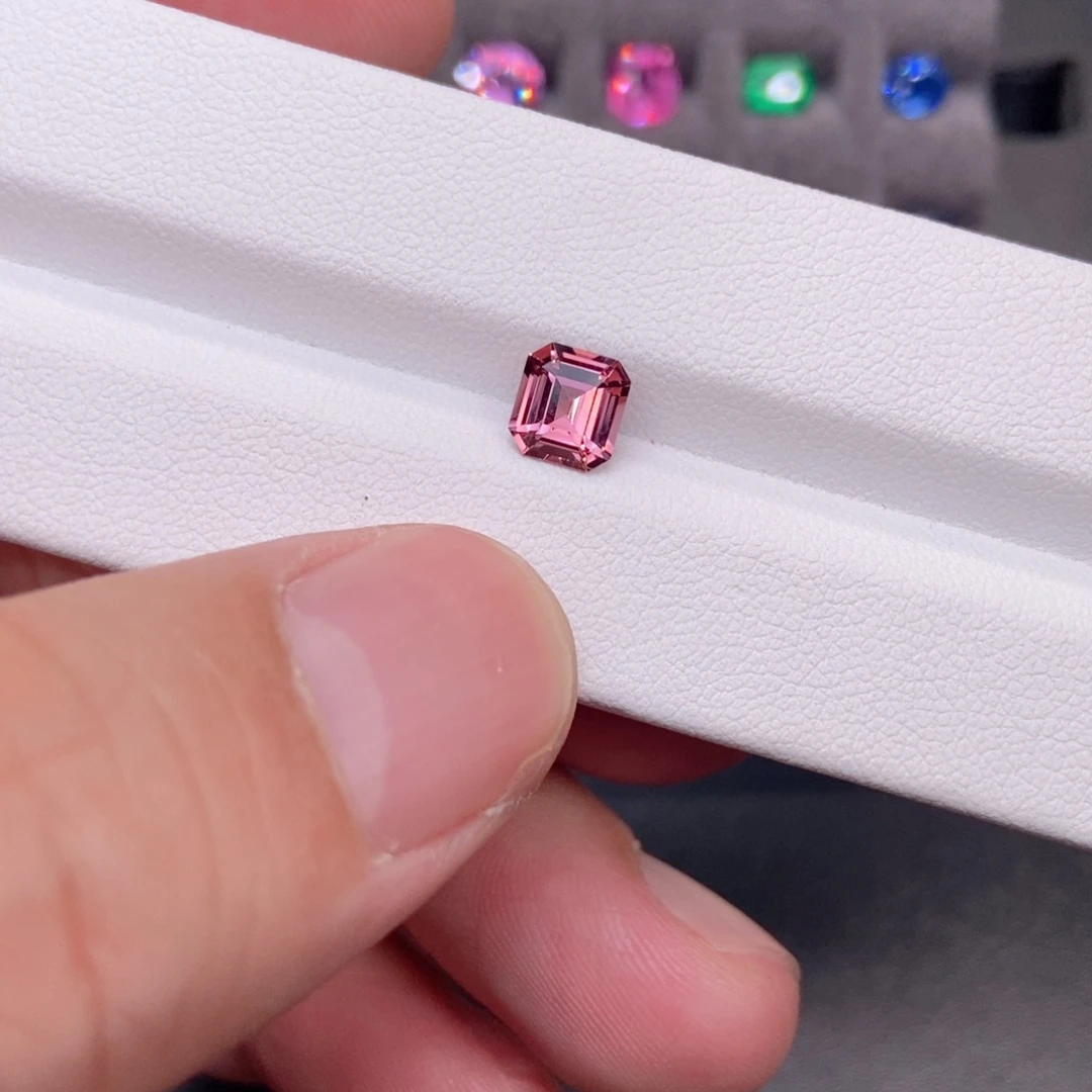 裸石尖晶石1.29ct精密切割尖晶石