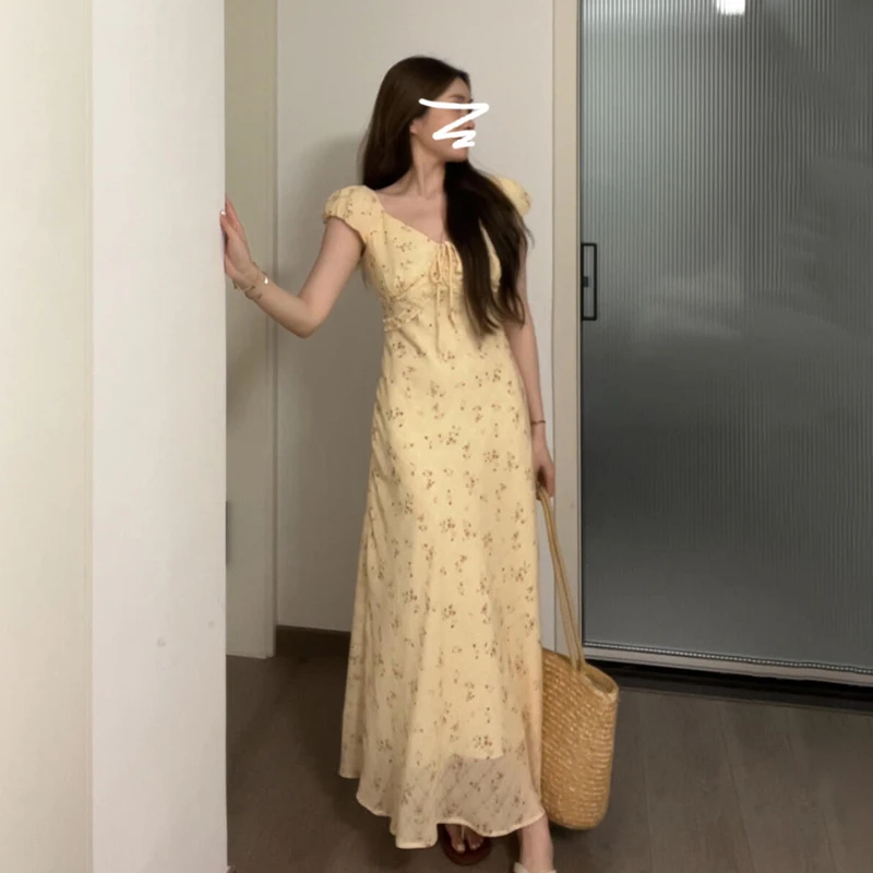 3205绝美紫色v领碎花连衣裙子女2025夏季新款度假风收腰包臀长裙