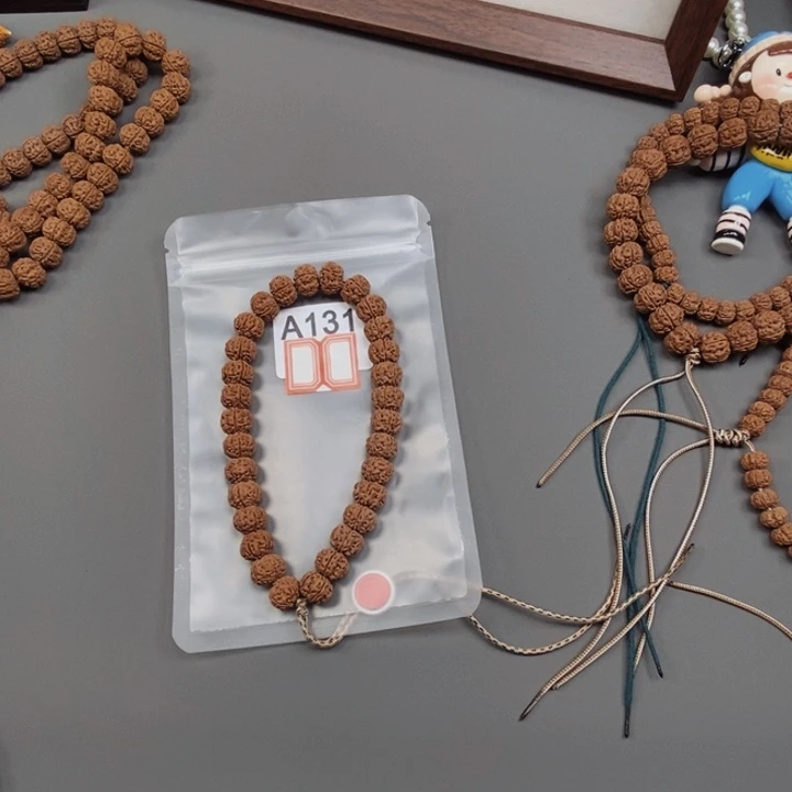 S***-吊坠金刚菩提纯血老树王