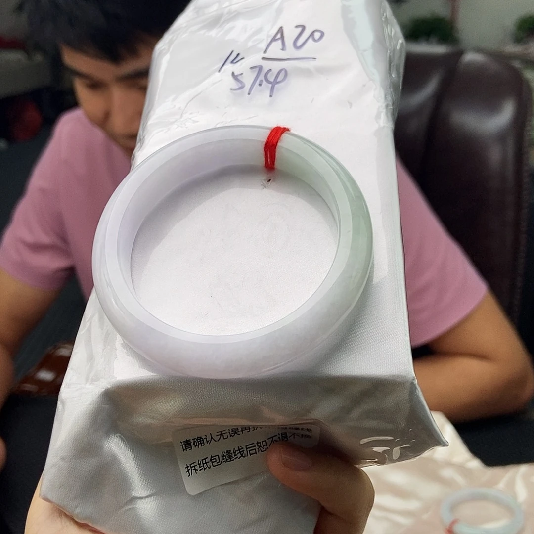 翡翠手镯未镶嵌拍一发一