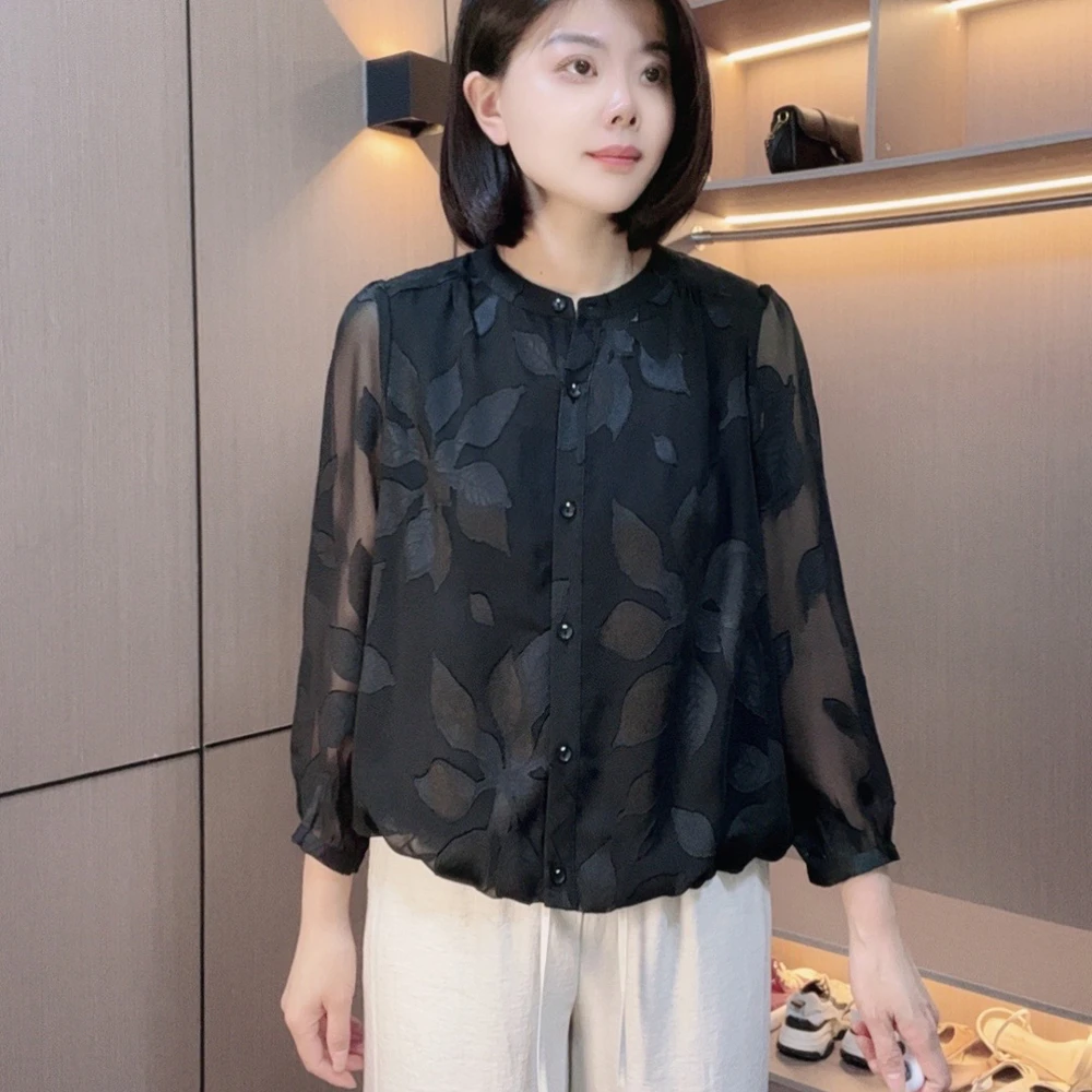 炫女人女装气质时尚休闲百搭春夏季节洋气中袖设计感圆领小衫1120