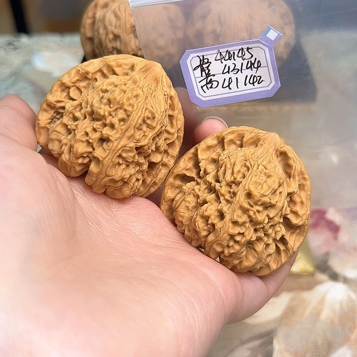 文玩核桃把件南将石15年的
