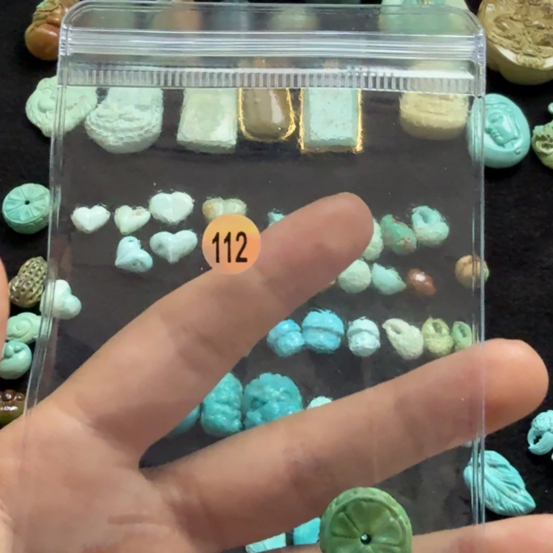 F***4未镶嵌南红玛瑙珠宝奇石