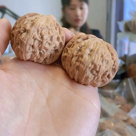 【闪购商品】把件文玩核桃43.5磨盘红皮
