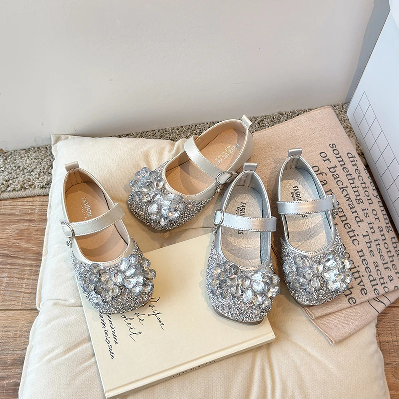 女童公主鞋2025新款春秋儿童鞋子水晶软底小女孩皮鞋单鞋洋气