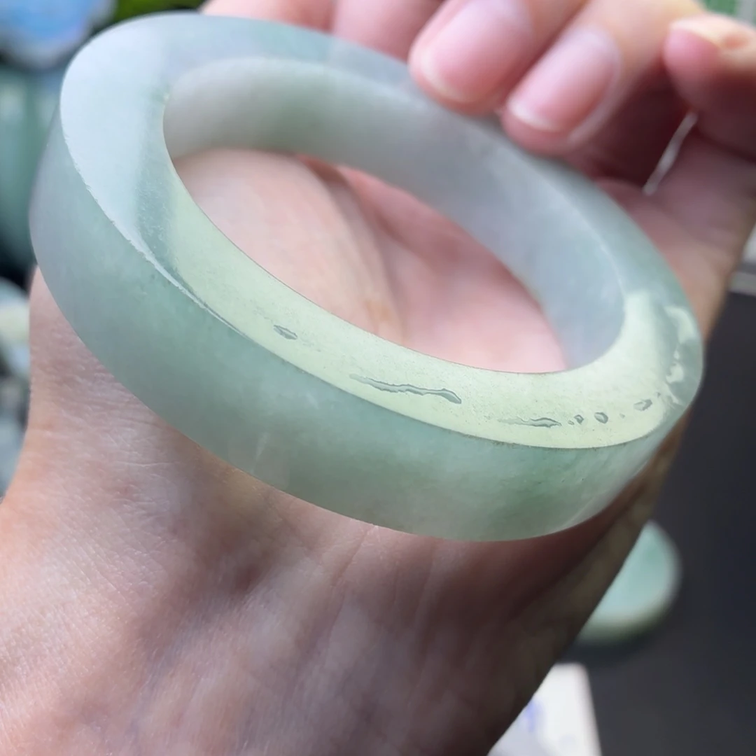 定制翡翠未镶嵌翡翠手镯冰