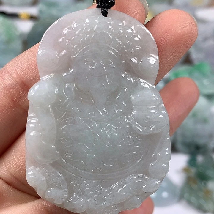 翡翠未镶嵌颈饰立体财神爷福利