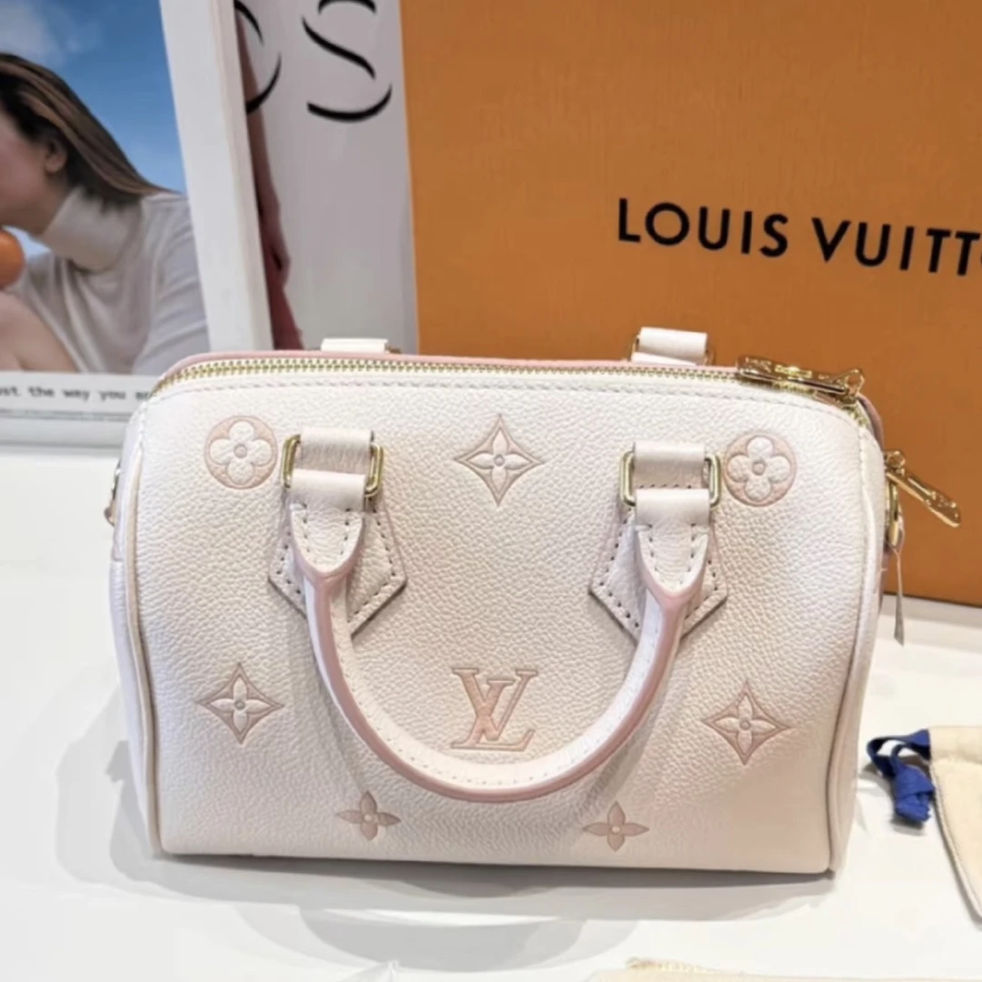 未使用 LouisVuitton/路易威登 青奢荟/草莓牛奶sp20斜挎包/76121