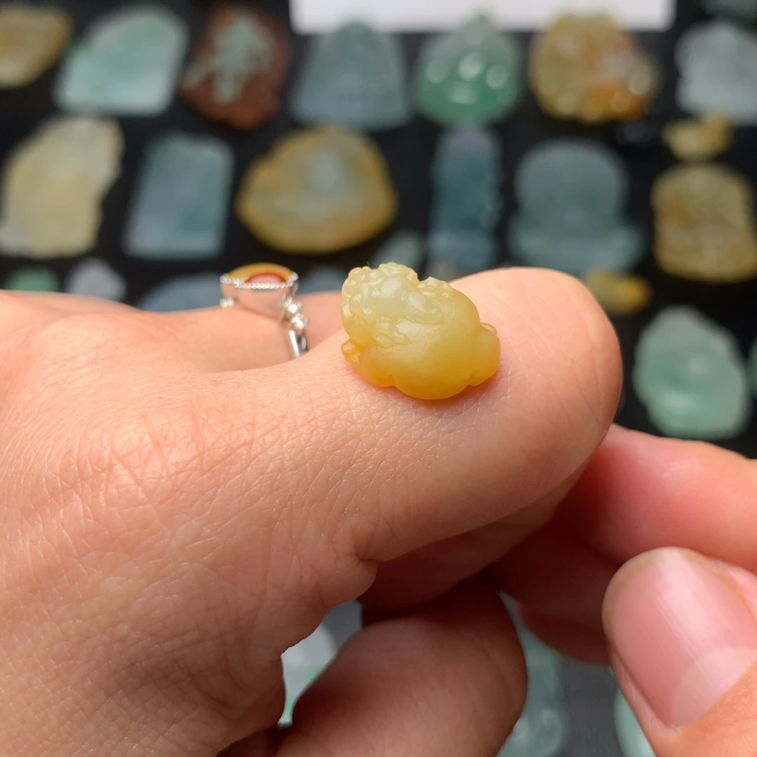 定制翡翠未镶嵌金蟾