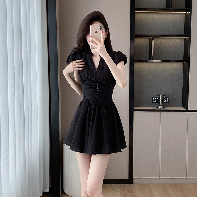 2025实拍  高级感黑色夏季收腰V领气质连衣裙女名媛显瘦短裙