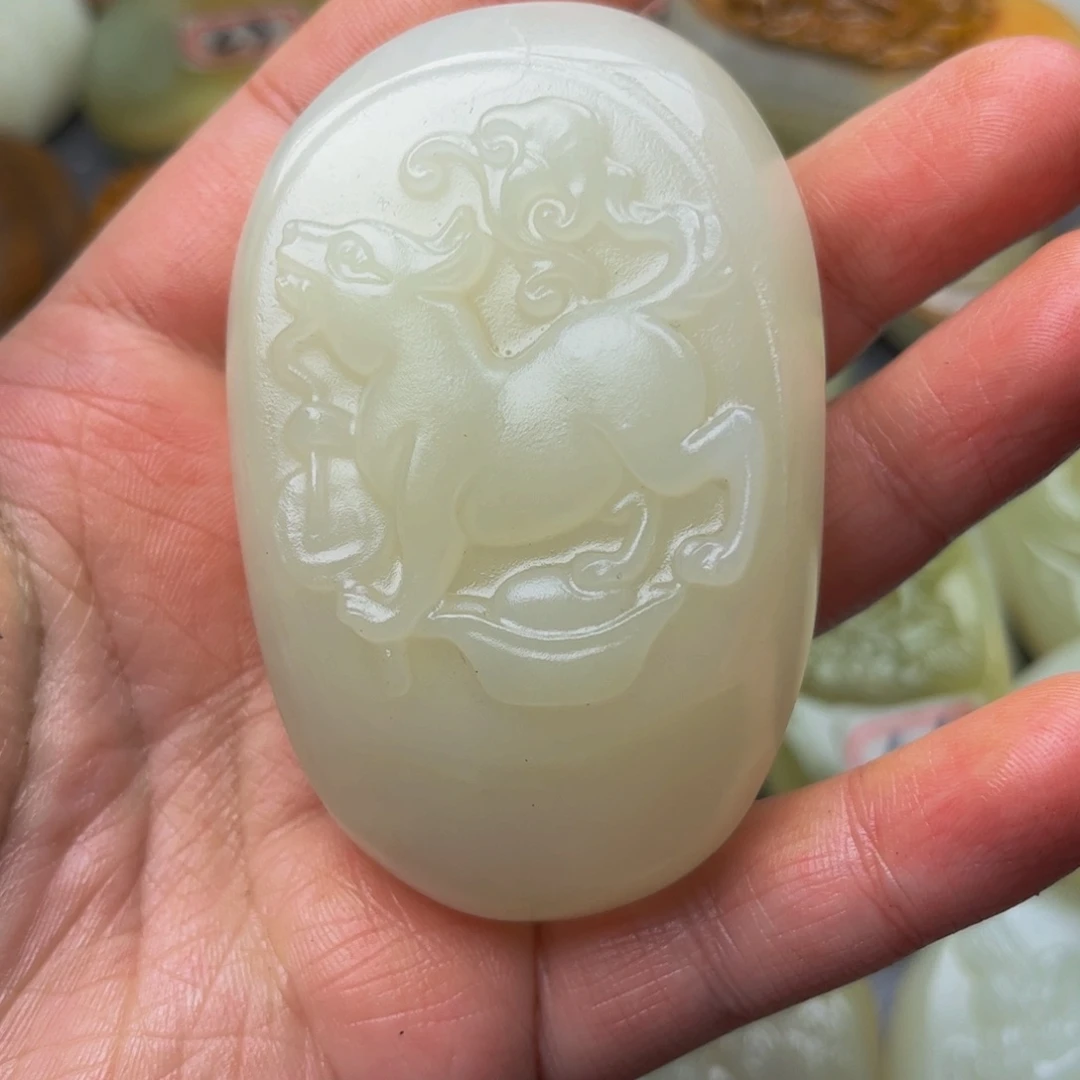 石材方解石手把件狗