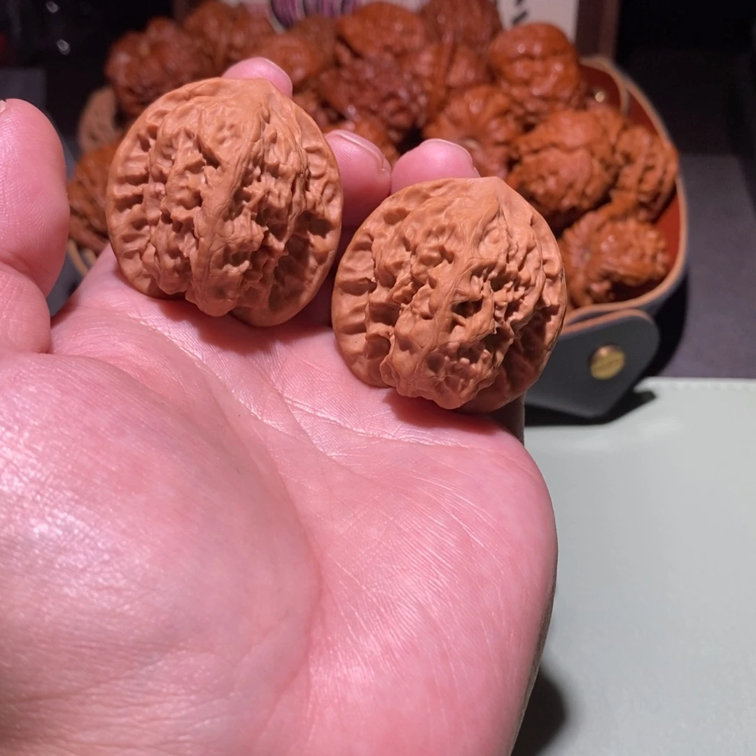 文玩核桃吊坠全品37野狼11189