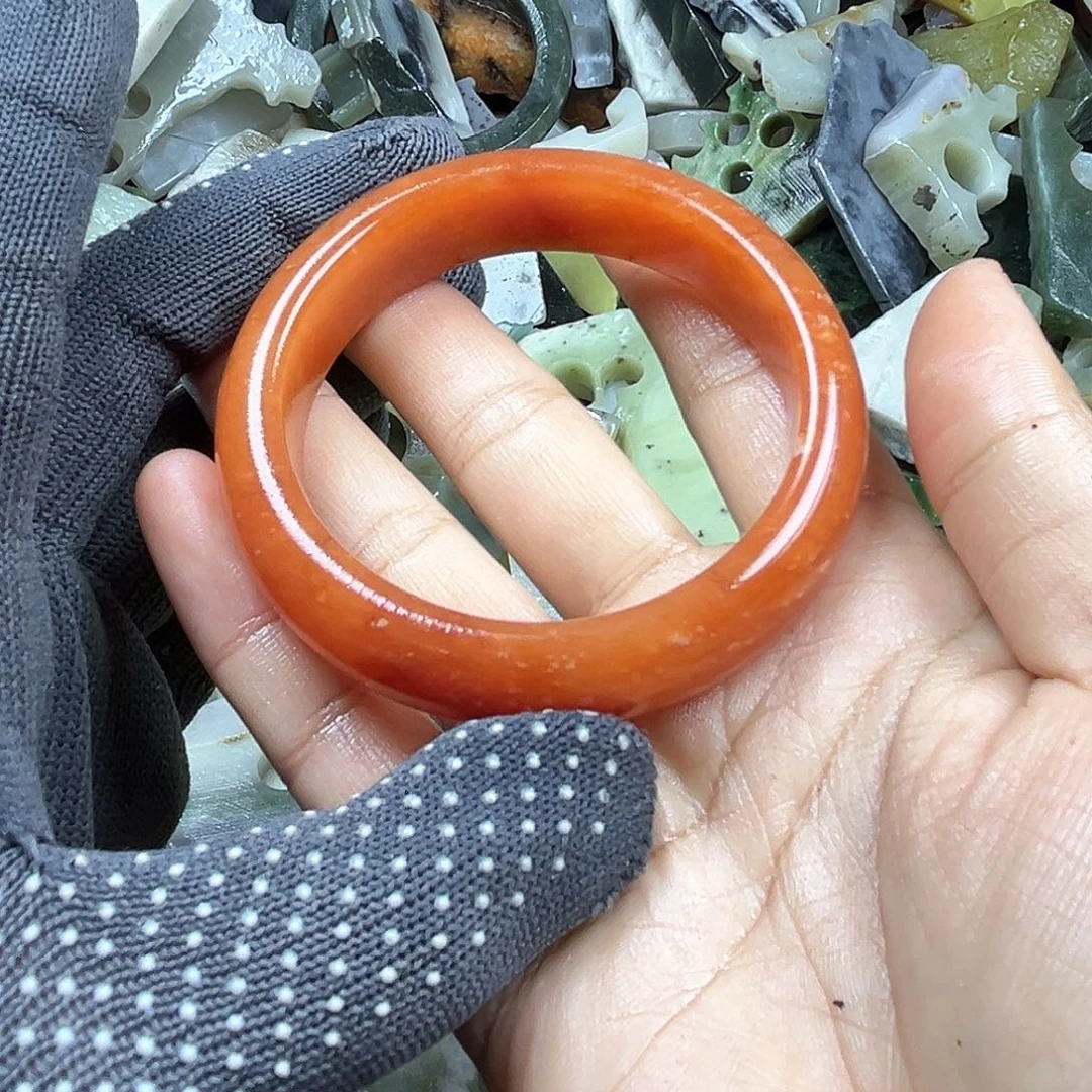 颈饰未镶嵌南红玛瑙