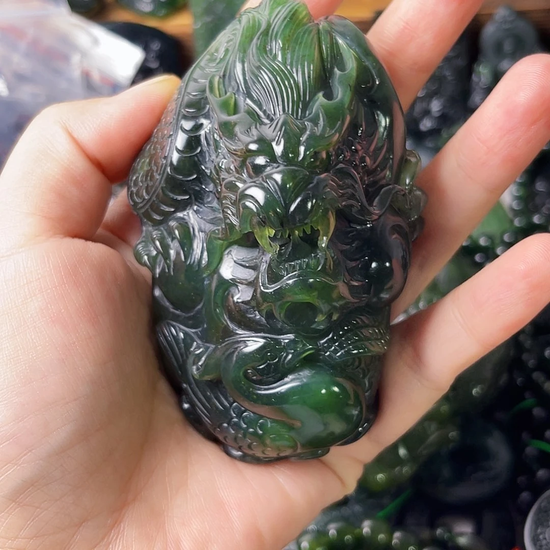 锻***炼蛇纹石玉未镶嵌颈饰