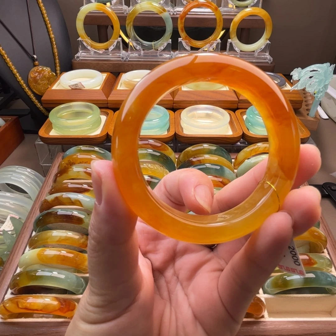 蛇纹石玉未镶嵌手镯52