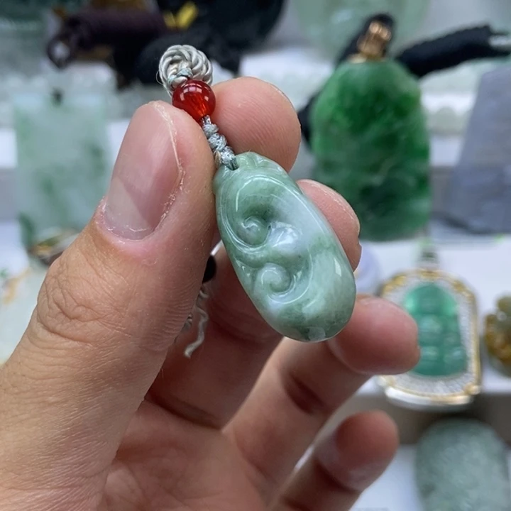 翡翠颈饰未镶嵌缅甸A货翡翠如意