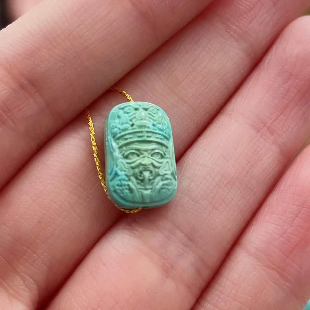 绿松石颈饰未镶嵌