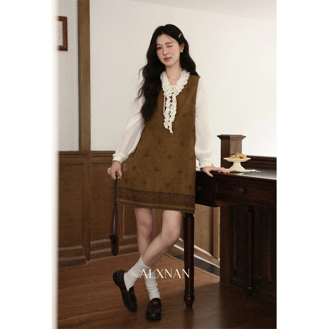 鹿向南【清清】法式无袖连衣裙女秋季高级气质短款宽松背心裙L57173