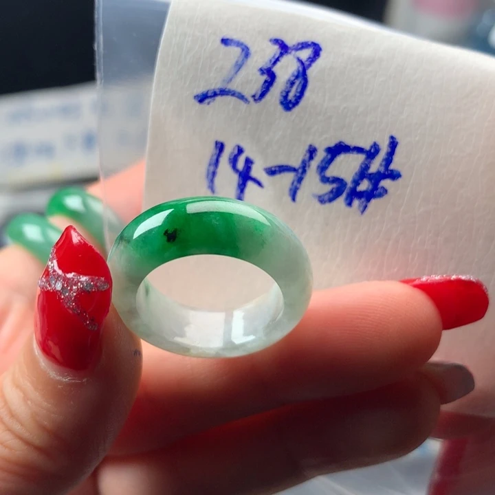 妍***妍定制翡翠未镶嵌戒圈