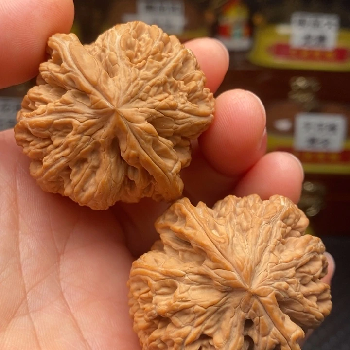 吊坠文玩核桃浪*粗筋
