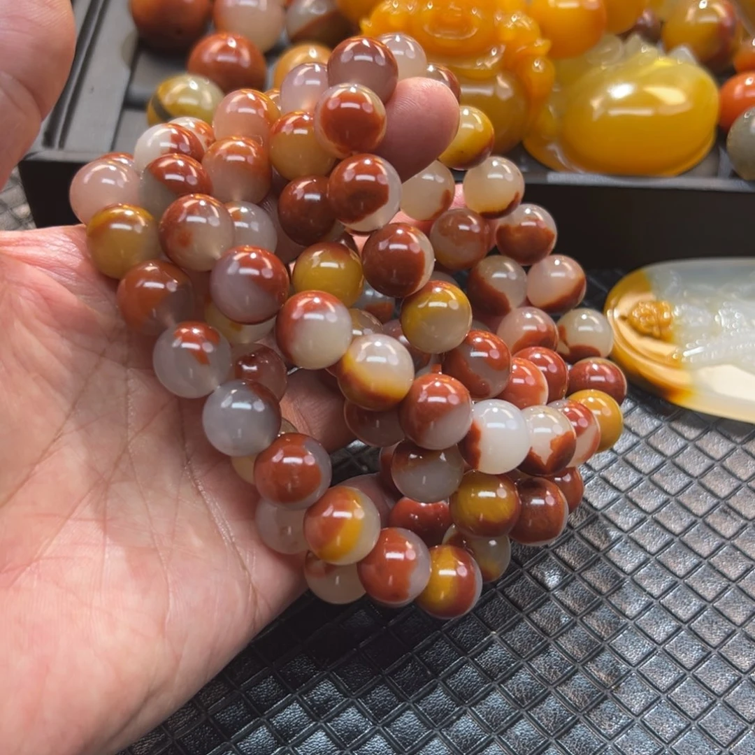 石英质玉未镶嵌颈饰