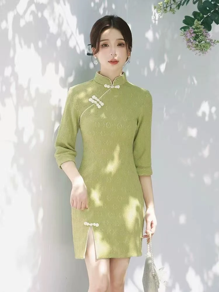 1253 【抹茶绿】 葫芦扣 短款 前开叉 旗袍