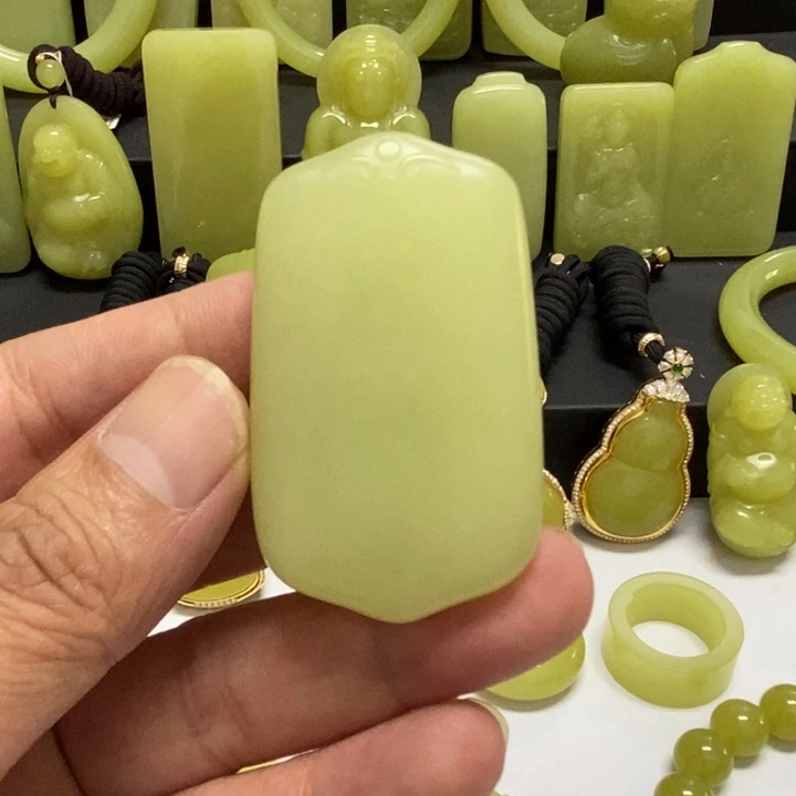 和田玉（黄玉）未镶嵌吊坠(不含链)