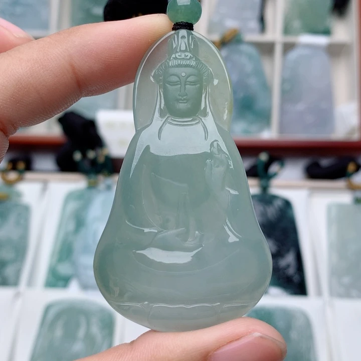 翡翠未镶嵌颈饰素衣
