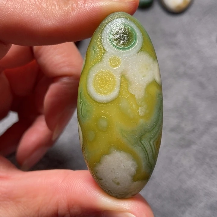 玛瑙/玉髓未镶嵌珠宝奇石