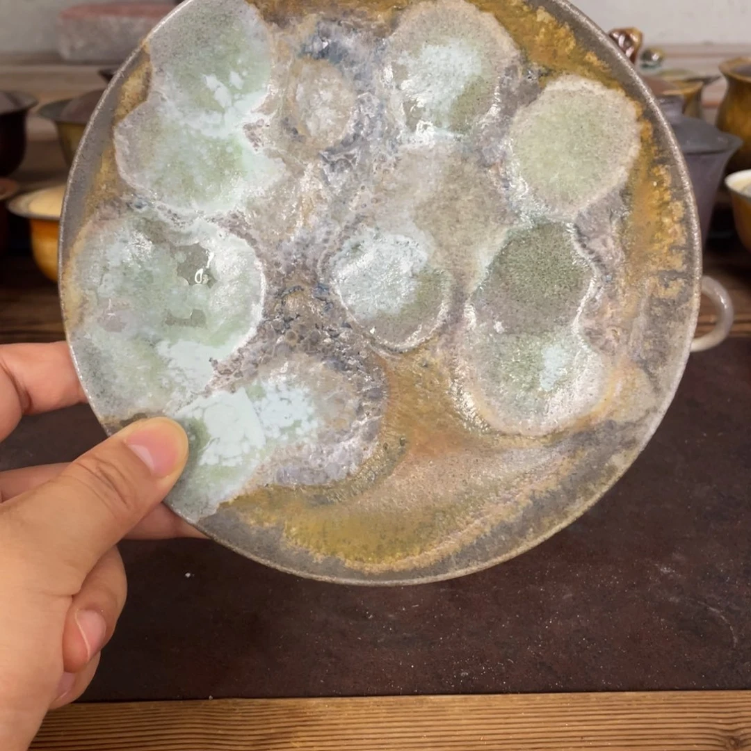 壶承 微瑕。   默认微瑕。
