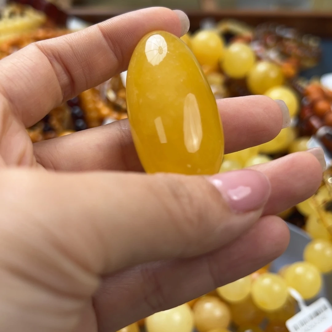 未镶嵌琥珀珠宝奇石