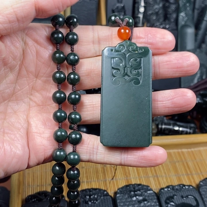 和田玉未镶嵌颈饰