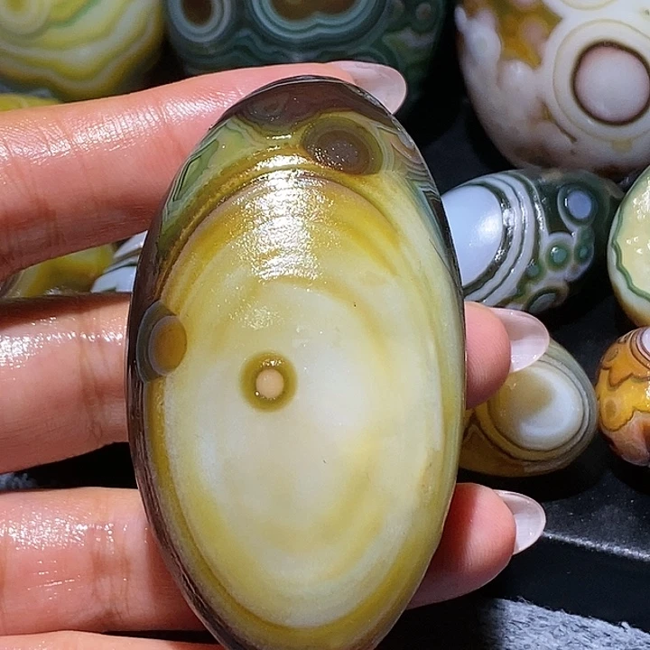 玛瑙/玉髓未镶嵌珠宝奇石64