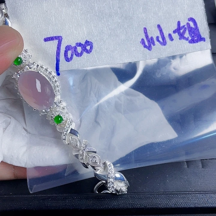 定制翡翠未镶嵌小*姐