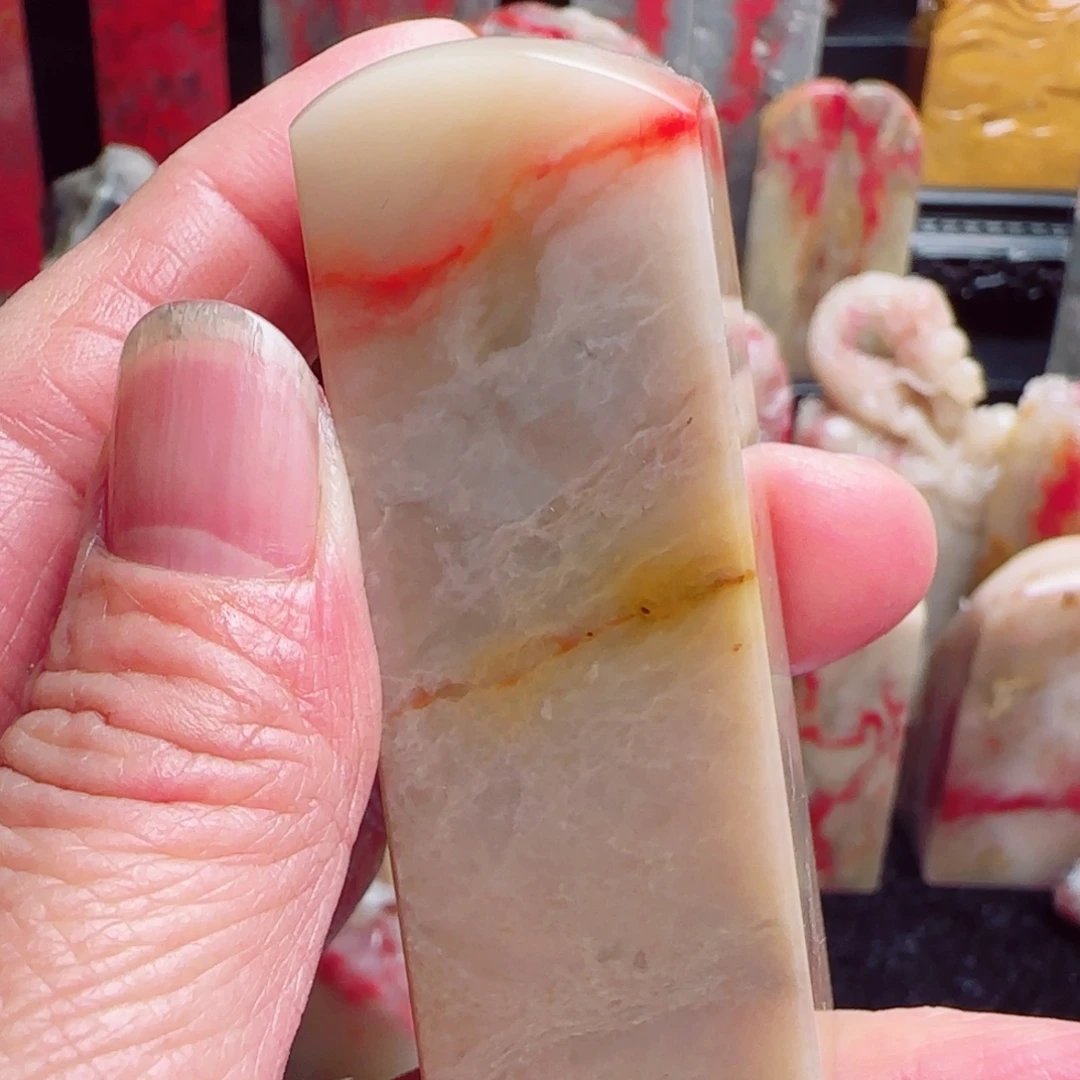 昌化石昌化鸡血石