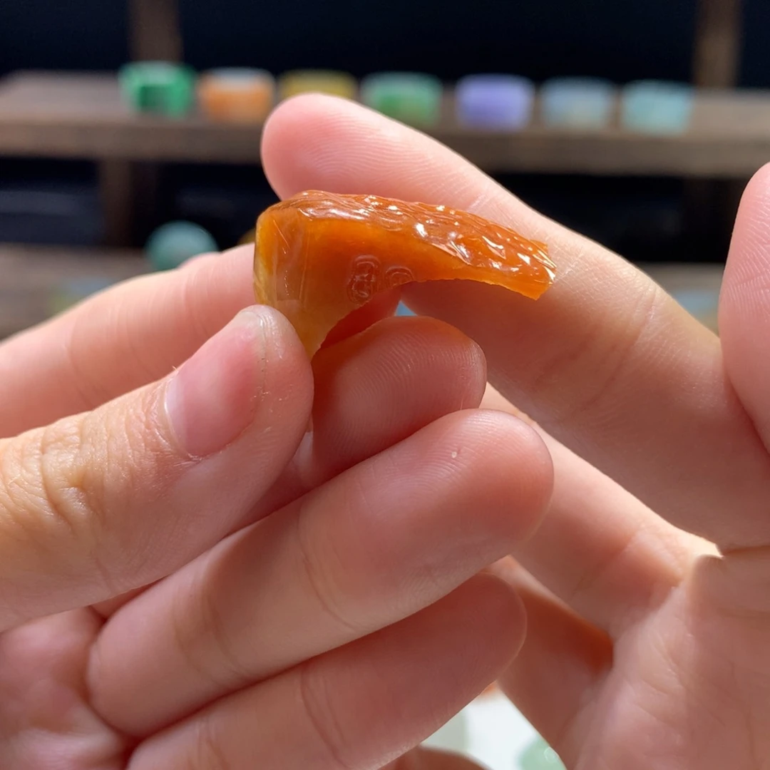 未镶嵌定制翡翠聋*包包工风生水起