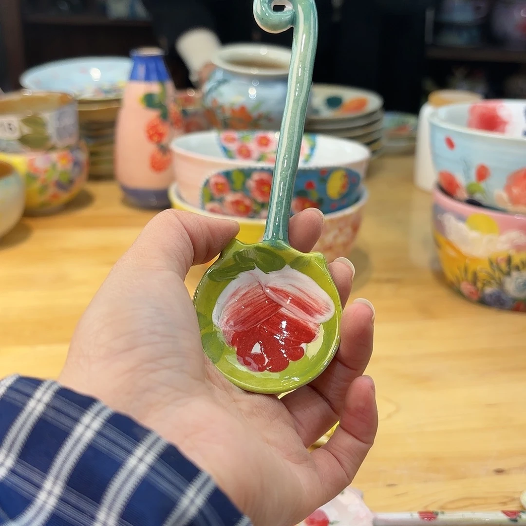 瓷片兔兔盖茨。兔兔好