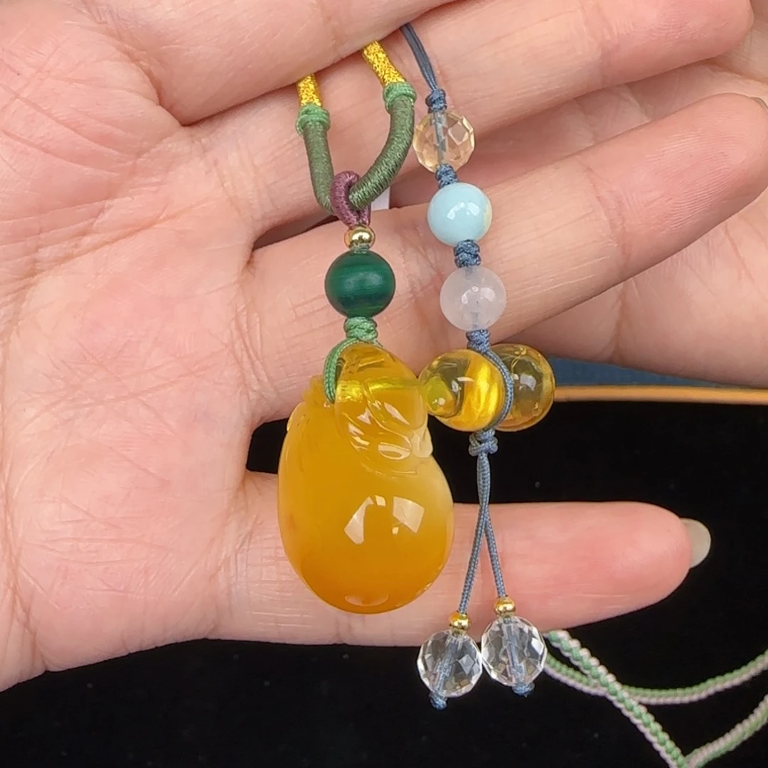 蜜蜡吊坠(赠链)未镶嵌M****璐