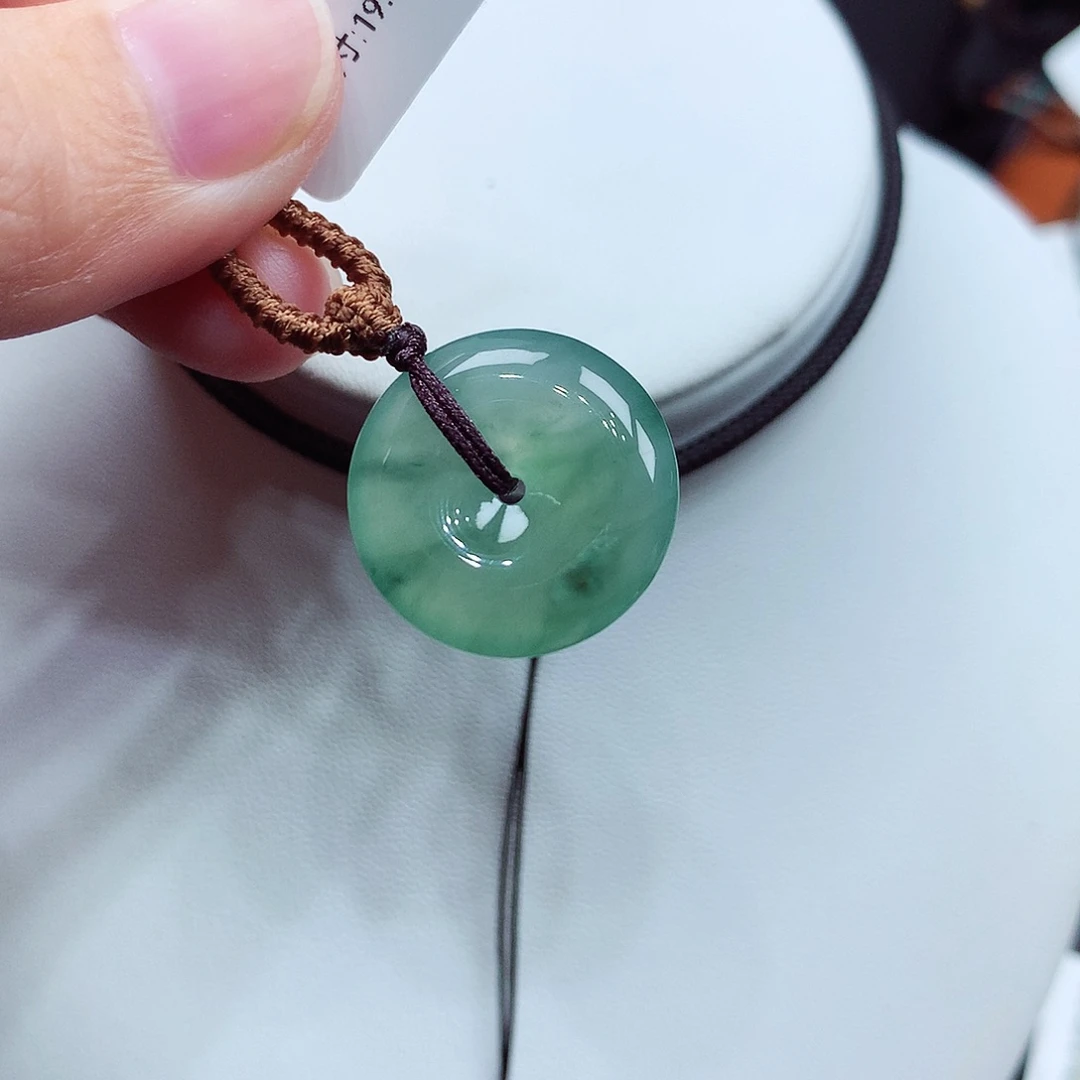 翡翠未镶嵌颈饰翡翠28，19.9/5.2