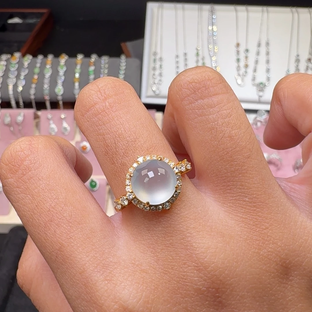 翡翠18K金镶嵌戒指纯天然缅甸翡翠A货戒指