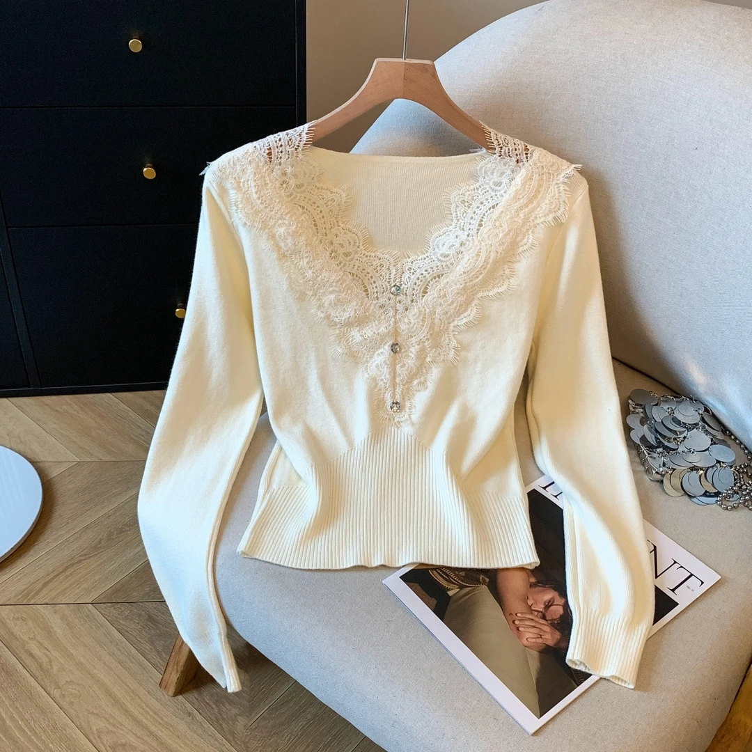 实拍2025秋季甜美V领蕾丝拼接针织衫女收腰显瘦百搭上衣