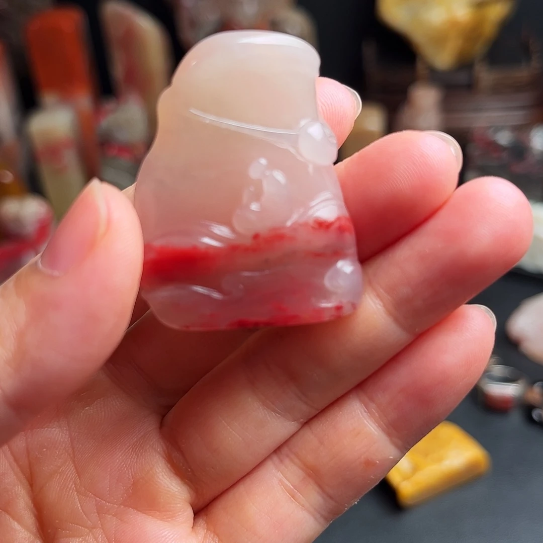 巴林石其他鸡血石挂件