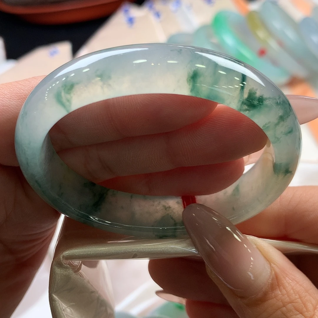 翡翠未镶嵌手镯53.9贵妃高货大漏
